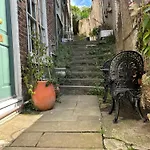 بيت للعطل Saltwick