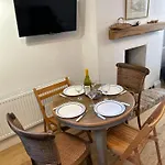 Holiday home Saltwick